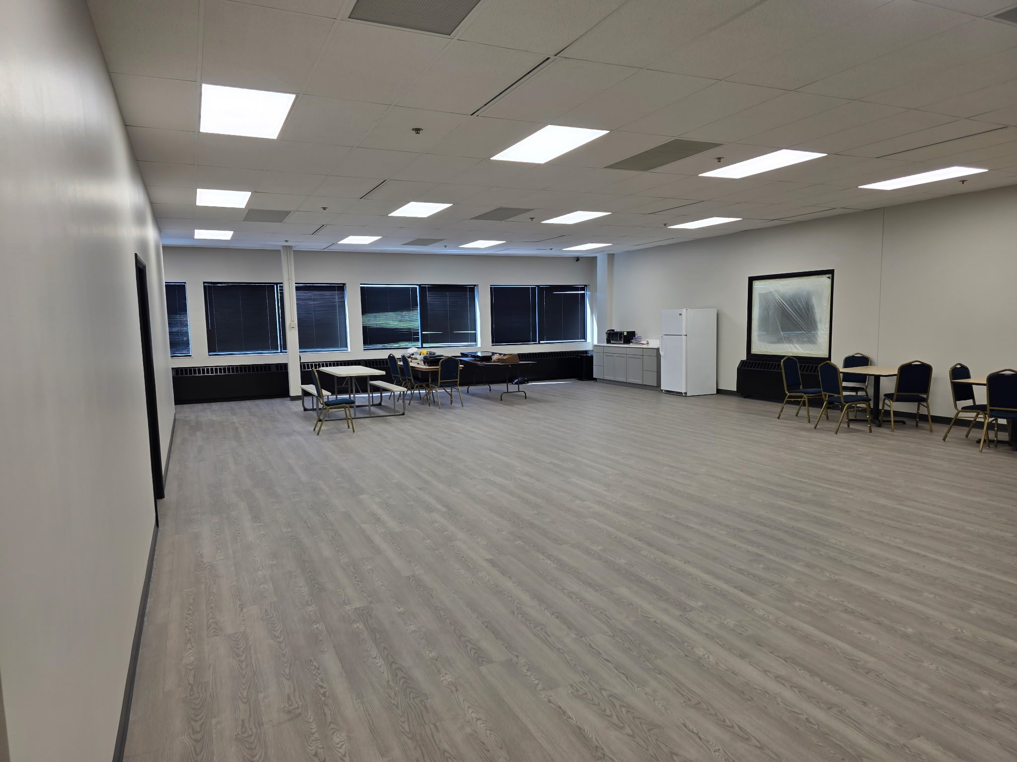 Spacious meeting room with bright lighting